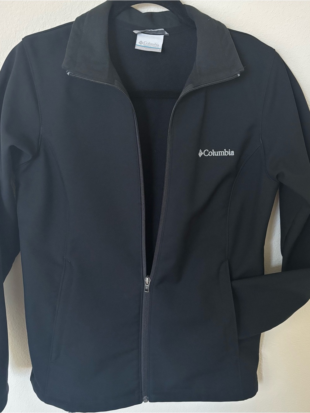 Columbia Women's Black Softshell Rain Jacket
